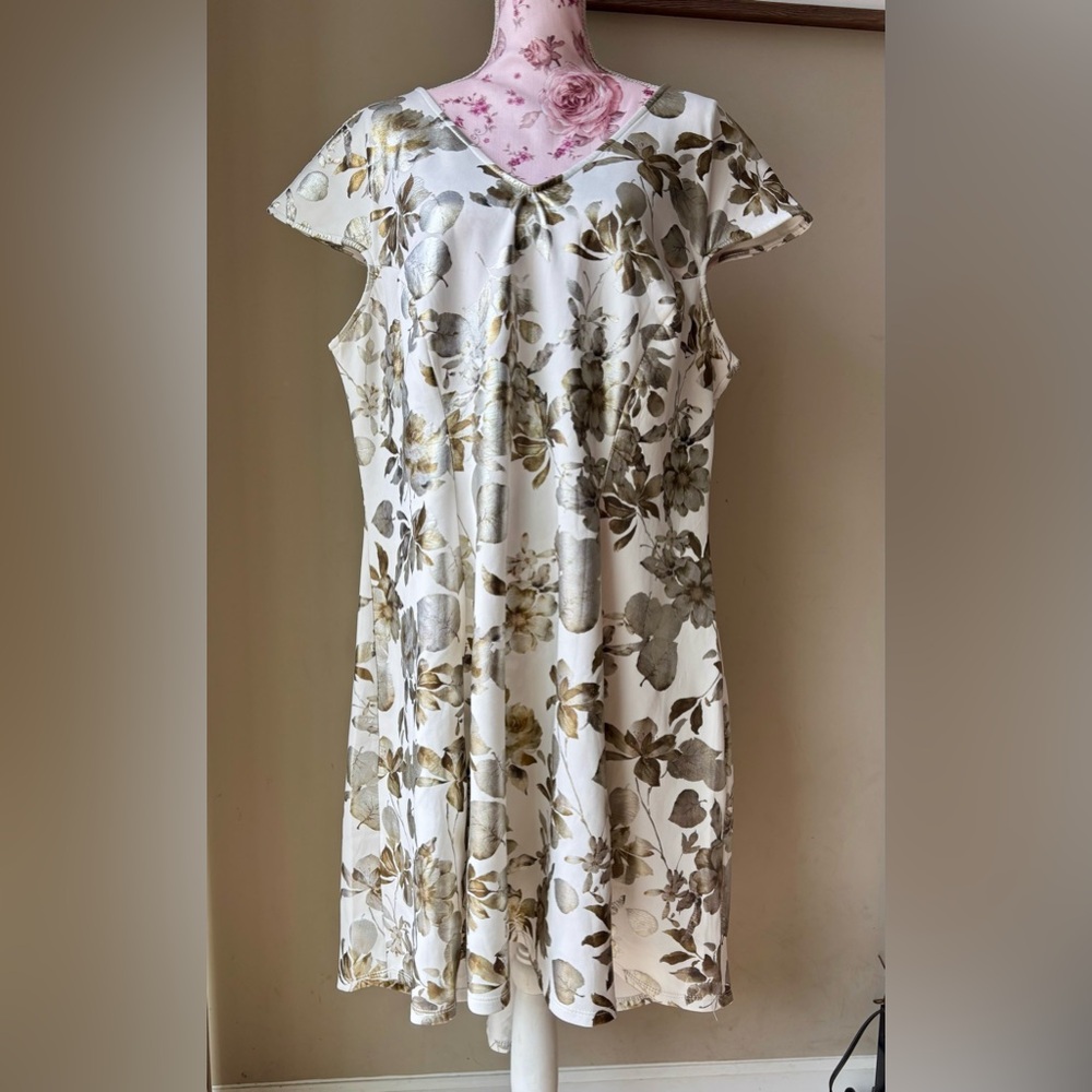 Olivia Mathew’s Dress- Size 3X & True to Size